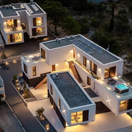 Luxurious Apartment In Betina With Wifi